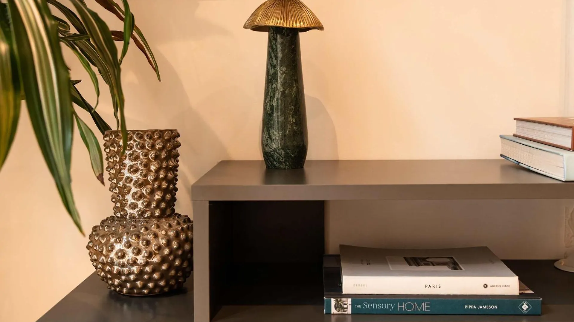 Madestays Premium Tower Hill Serviced Apartment Londres